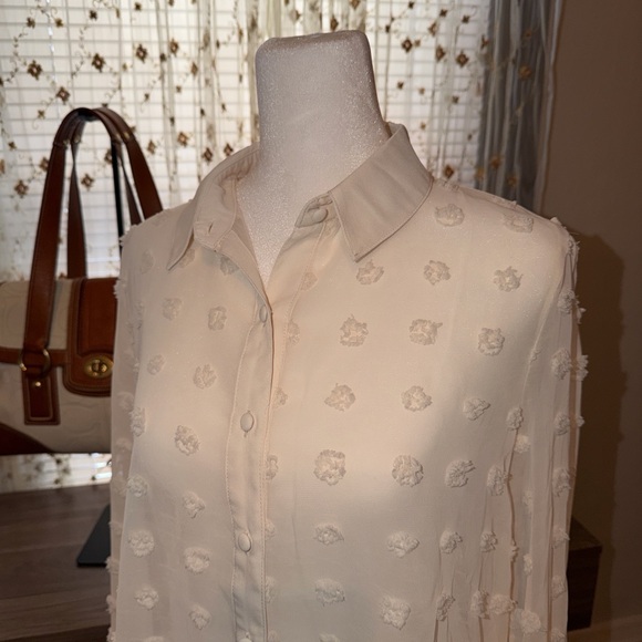 Lulu's Cream Textured Blouse - Picture 4 of 6